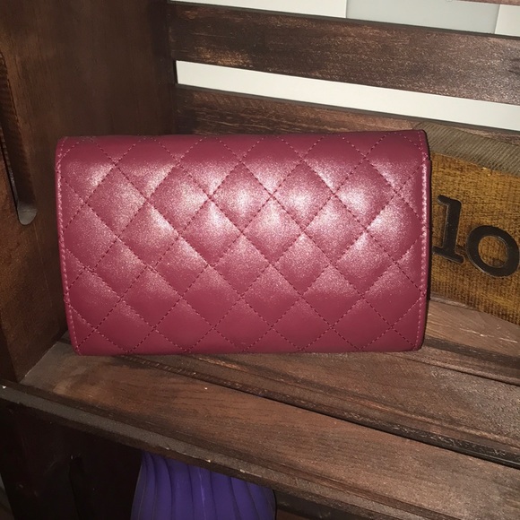 Cute clutch or shoulder bag. - Picture 4 of 8